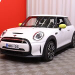 MINI - COOPER - SE Maximise // 1.om Suomi-auto / Merkkihuollettu / Harman/Kardon / Panorama / Nahat / HUD / Lämpöpumppu // - Viistoperä
