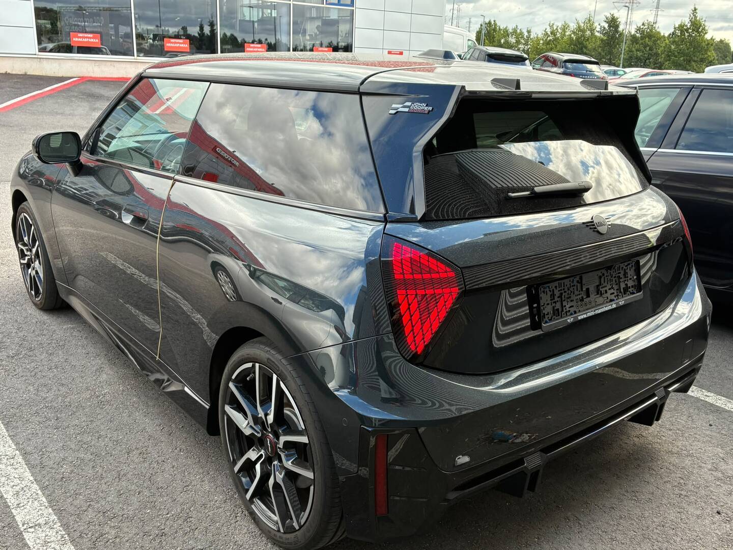 MINI - Cooper - JCW E - Viistoperä