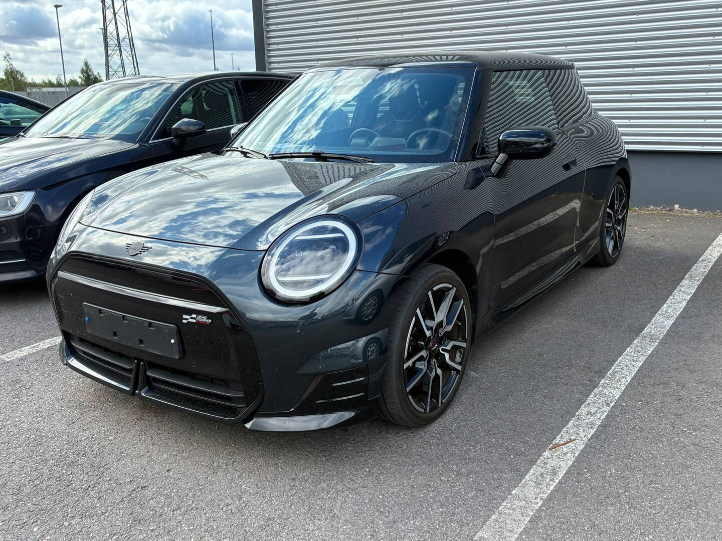 MINI - Cooper - JCW E - Viistoperä