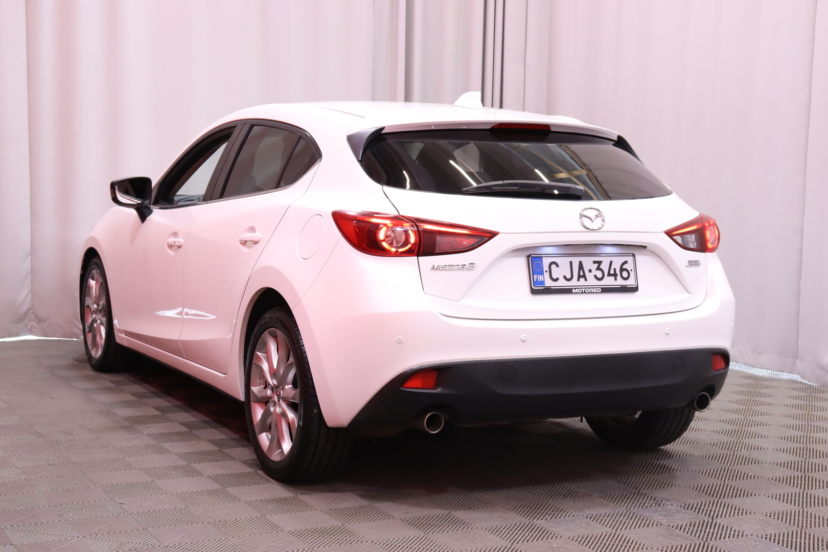 Mazda - Mazda3 - 5HB 2,0 (120) SKYACTIV-G Luxury Plus 6MT 5ov DJ2 - Viistoperä