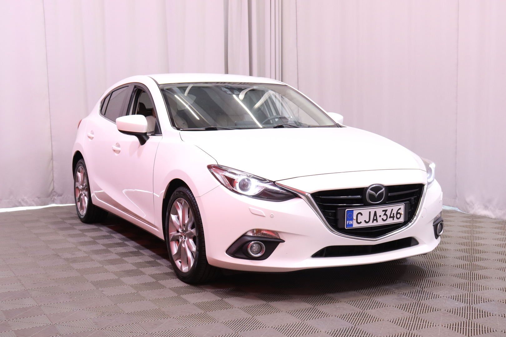Mazda - Mazda3 - 5HB 2,0 (120) SKYACTIV-G Luxury Plus 6MT 5ov DJ2 - Viistoperä