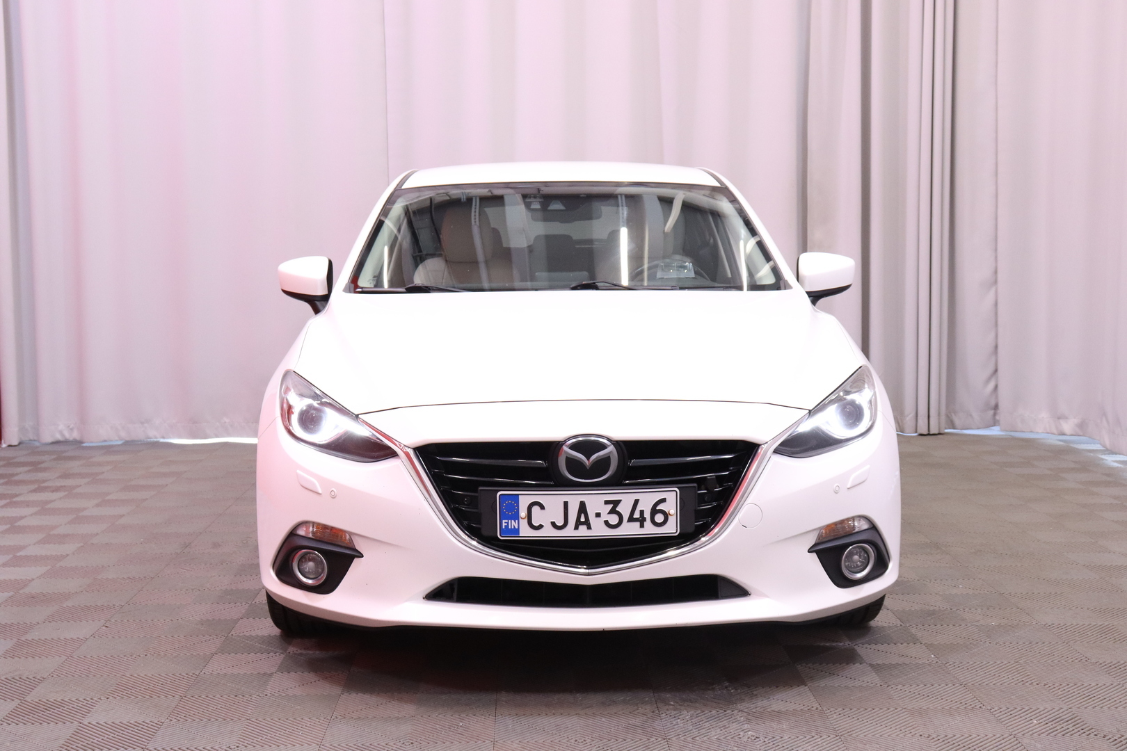 Mazda - Mazda3 - 5HB 2,0 (120) SKYACTIV-G Luxury Plus 6MT 5ov DJ2 - Viistoperä