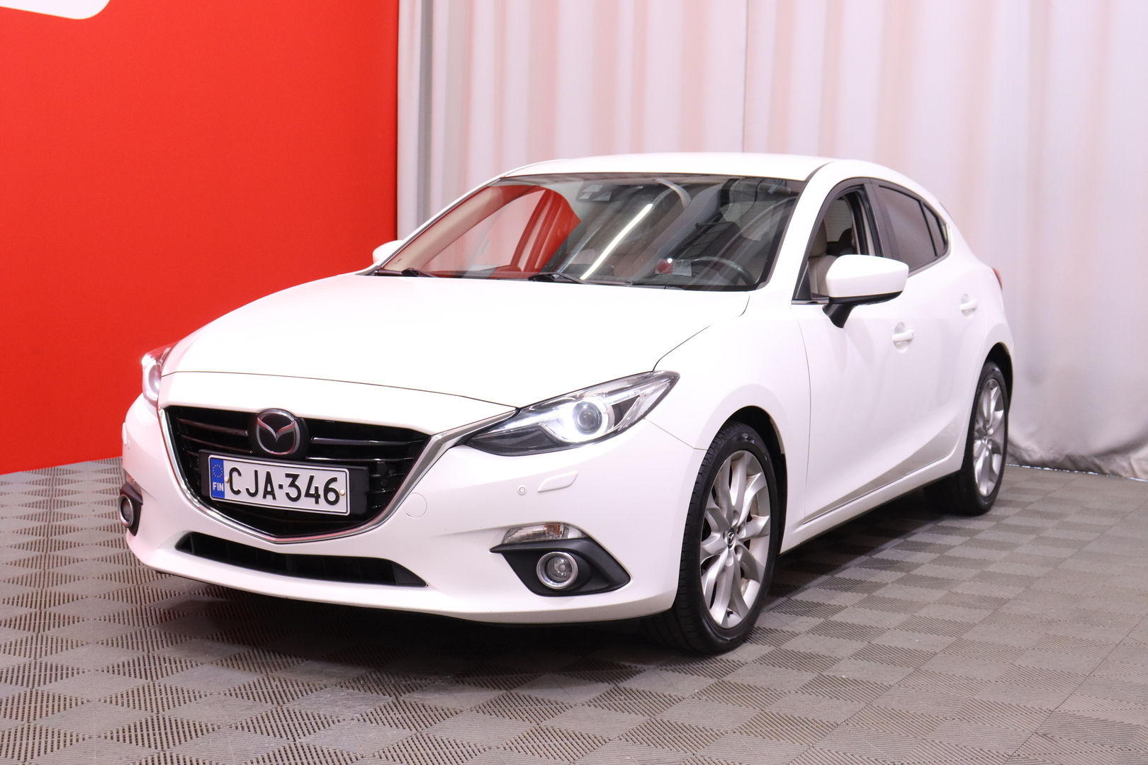 Mazda - Mazda3 - 5HB 2,0 (120) SKYACTIV-G Luxury Plus 6MT 5ov DJ2 - Viistoperä