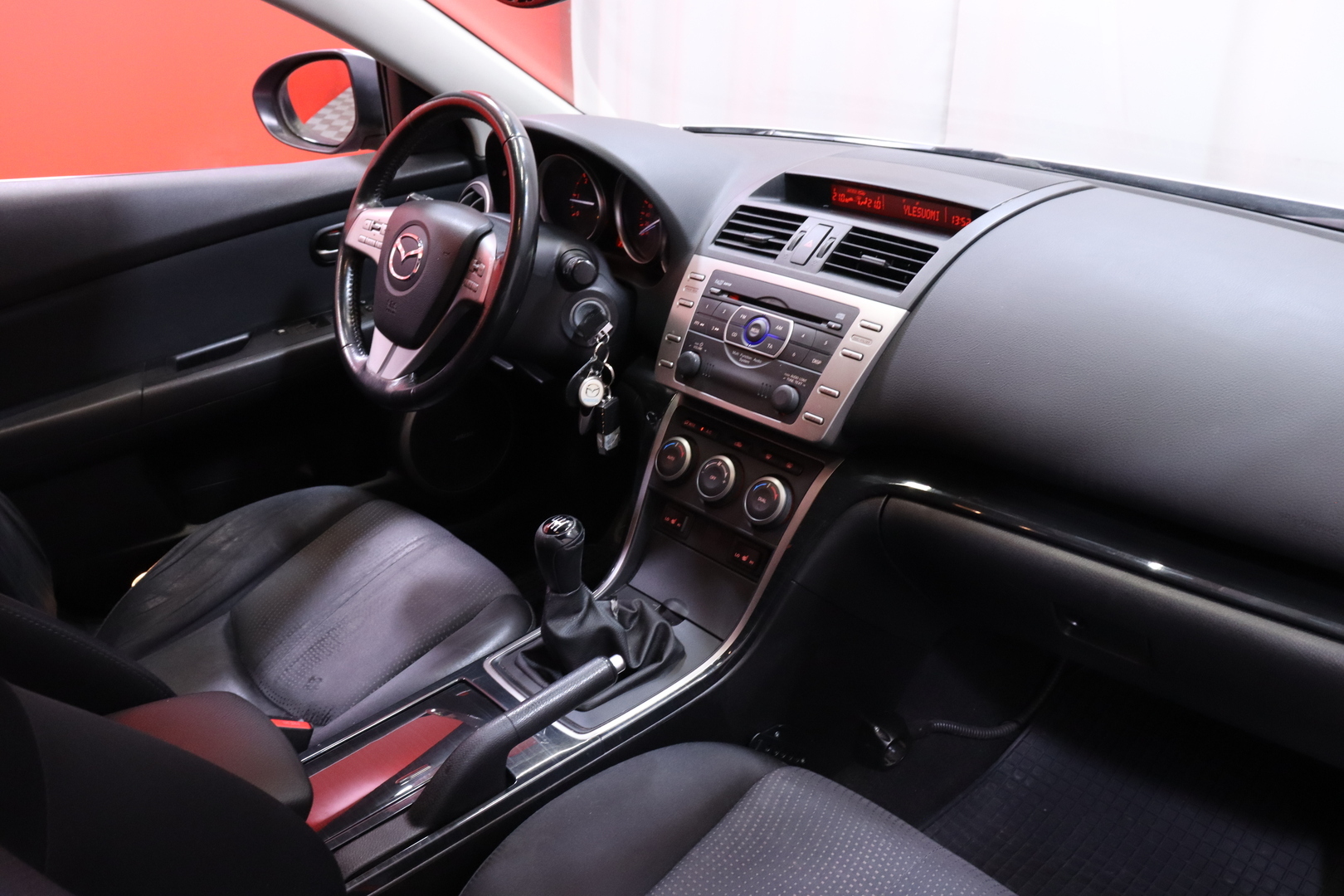 Mazda - Mazda6 - Sport Wagon 2,0TD Elegance 6MT 5ov WF3 / Myydään huutokaupat.com - Farmari