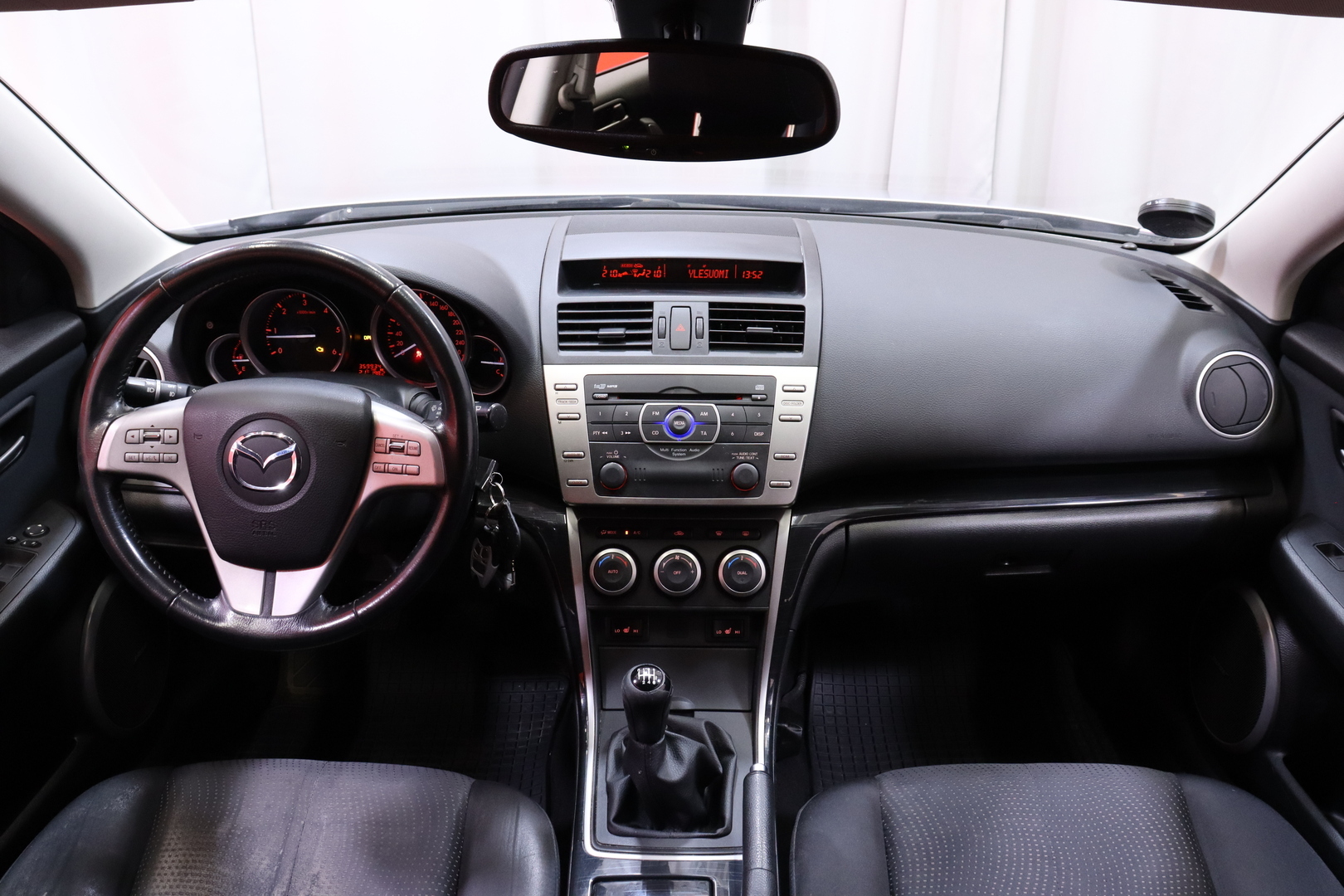 Mazda - Mazda6 - Sport Wagon 2,0TD Elegance 6MT 5ov WF3 / Myydään huutokaupat.com - Farmari