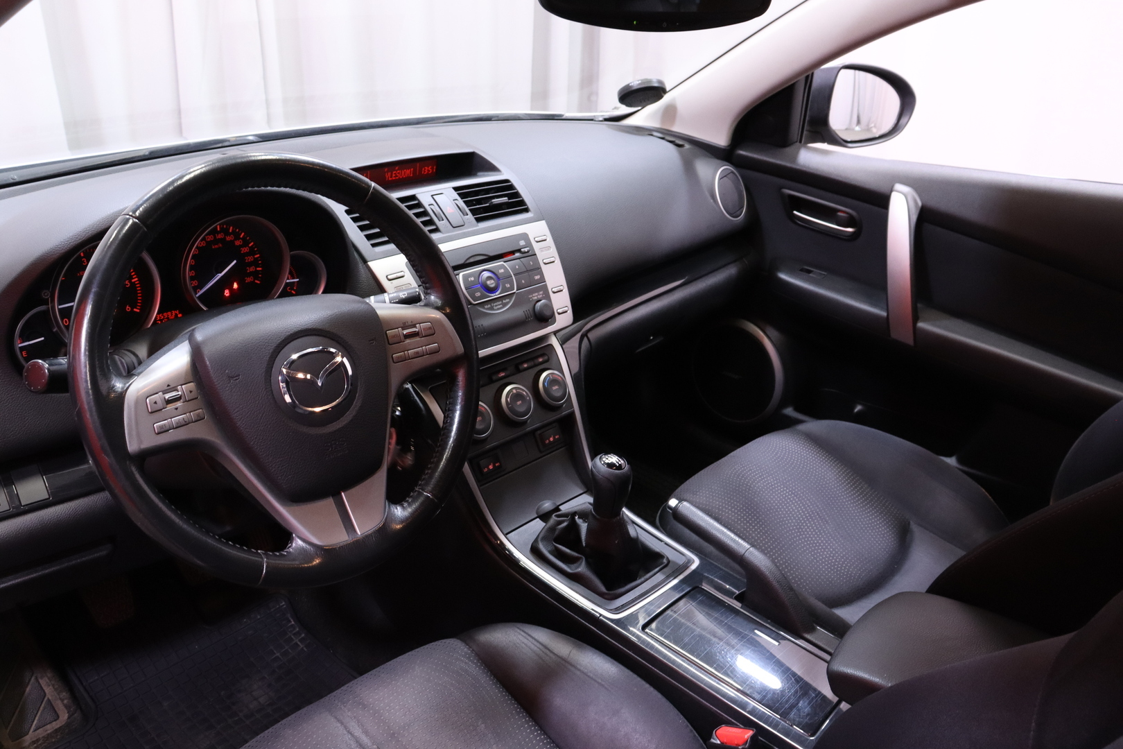 Mazda - Mazda6 - Sport Wagon 2,0TD Elegance 6MT 5ov WF3 / Myydään huutokaupat.com - Farmari