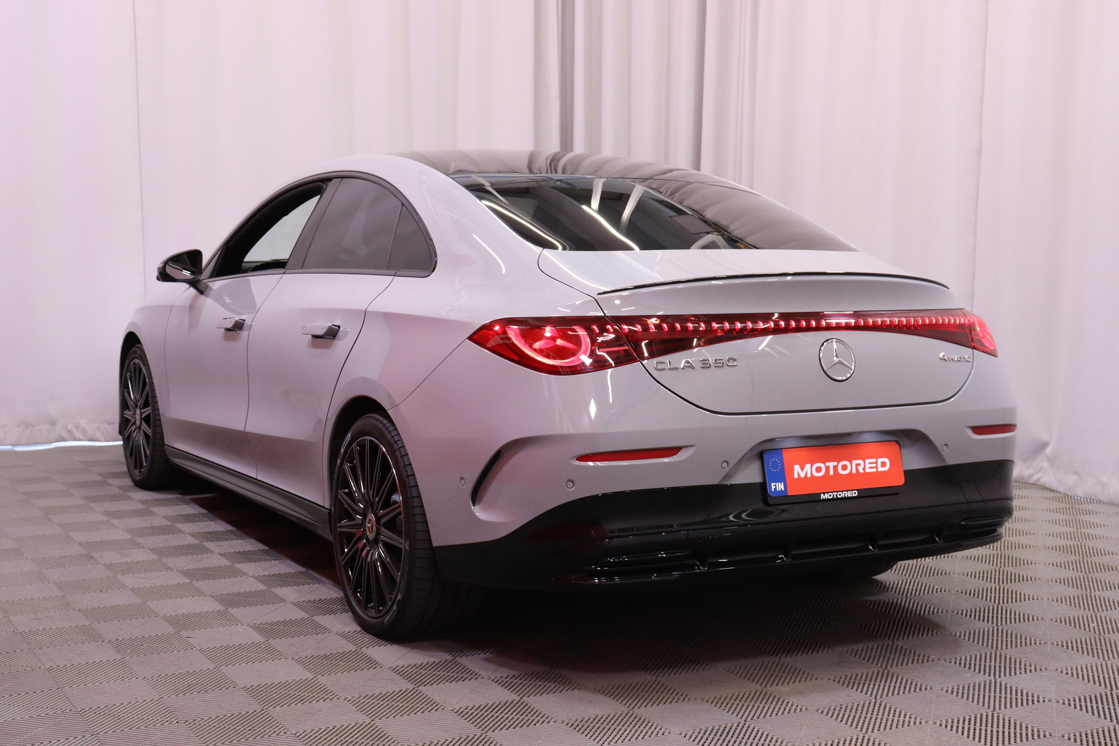 Mercedes-Benz - CLA - 350 4MATIC AMG Line - Sedan