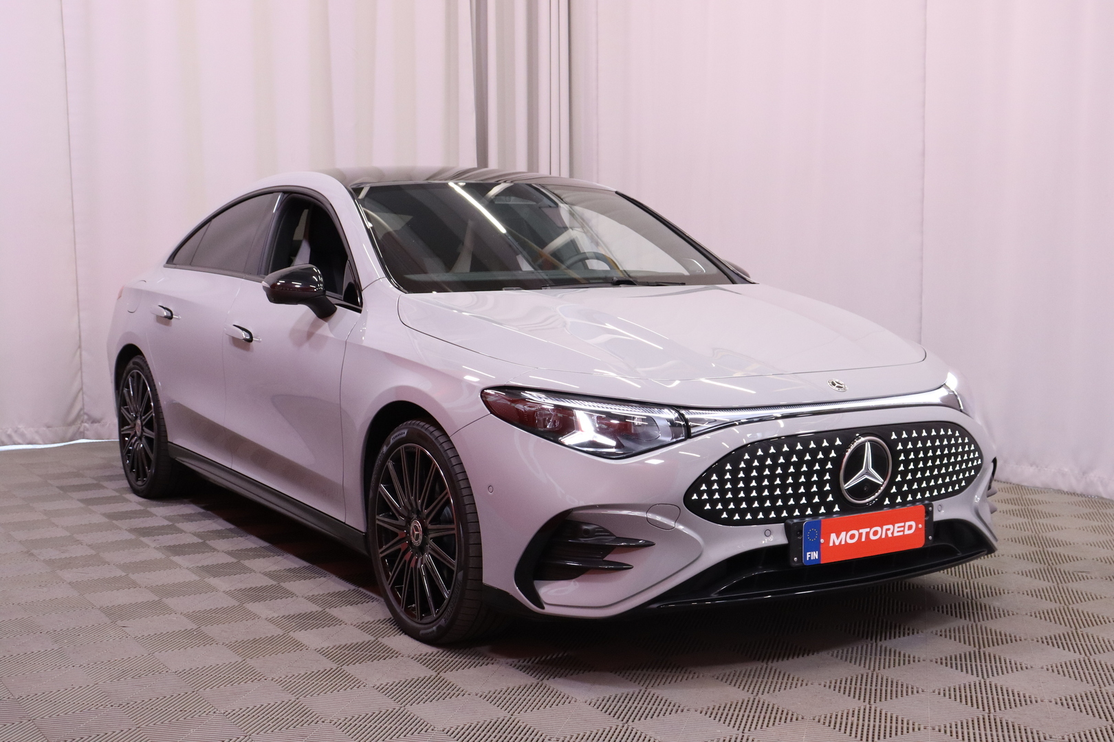 Mercedes-Benz - CLA - 350 4MATIC AMG Line - Sedan