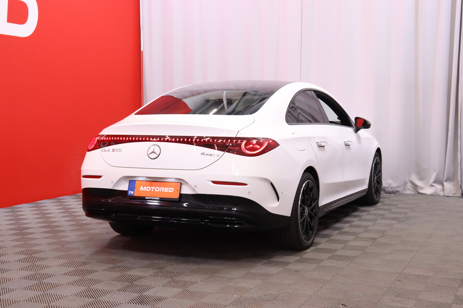Mercedes-Benz - CLA - 350 4MATIC AMG Line - Sedan