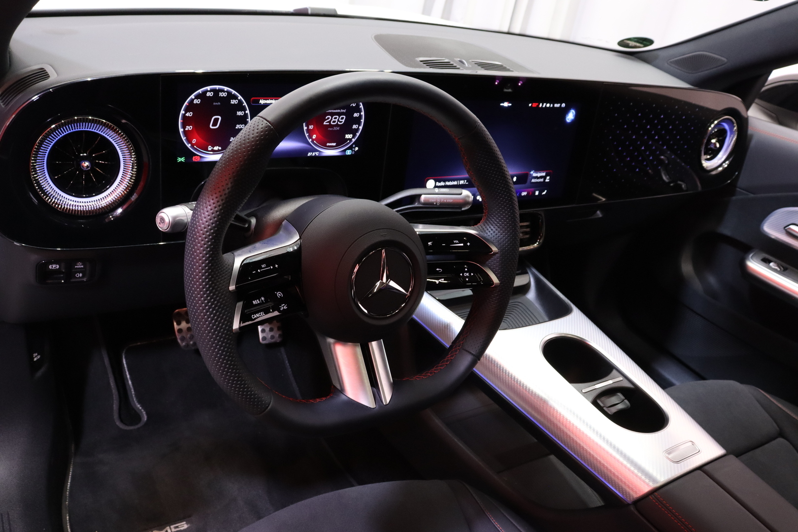 Mercedes-Benz - CLA - 350 4MATIC AMG Line - Sedan