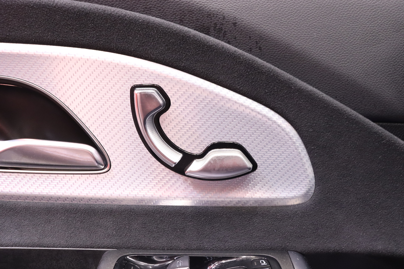 Mercedes-Benz - CLA - 350 4MATIC AMG Line - Sedan