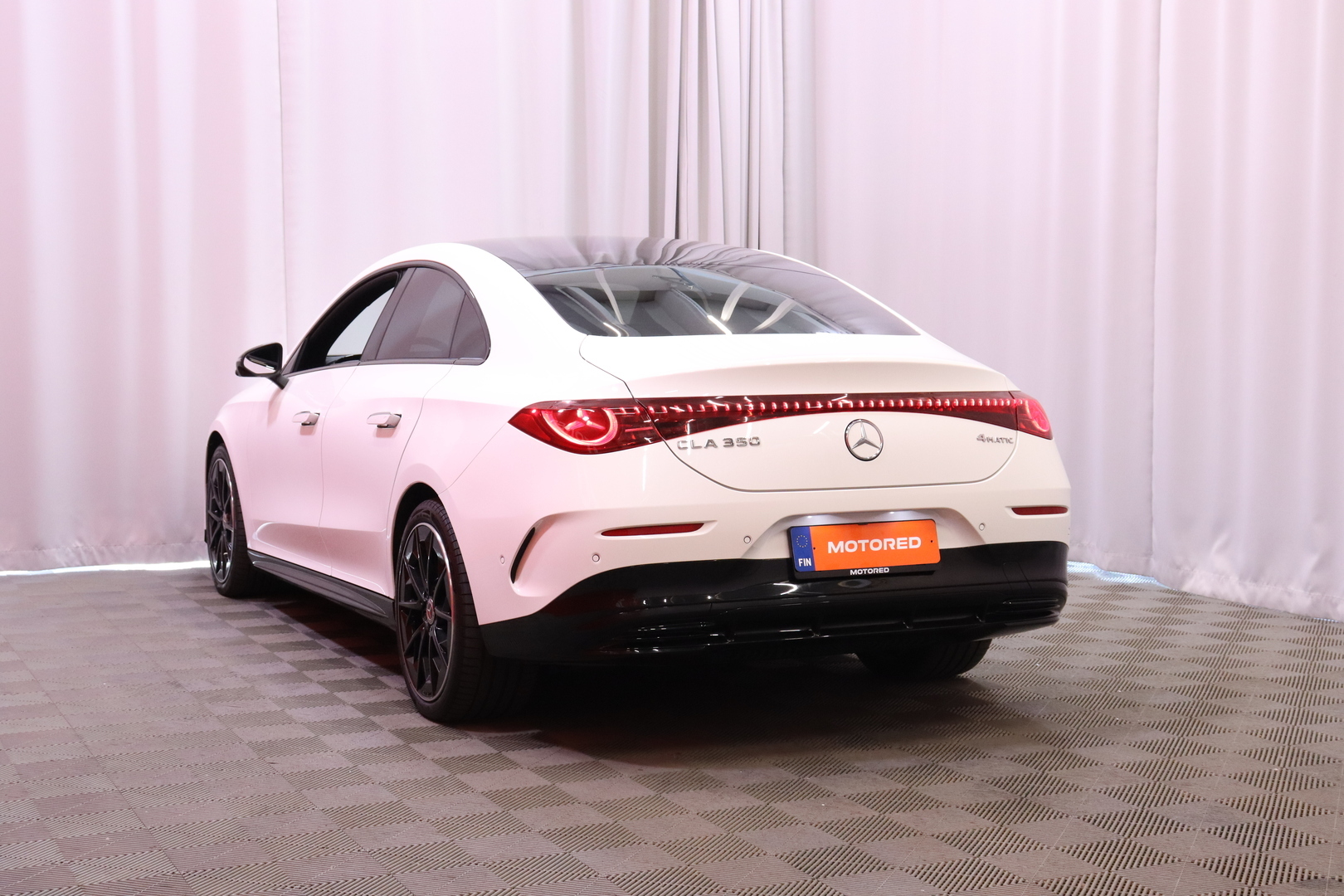 Mercedes-Benz - CLA - 350 4MATIC AMG Line - Sedan