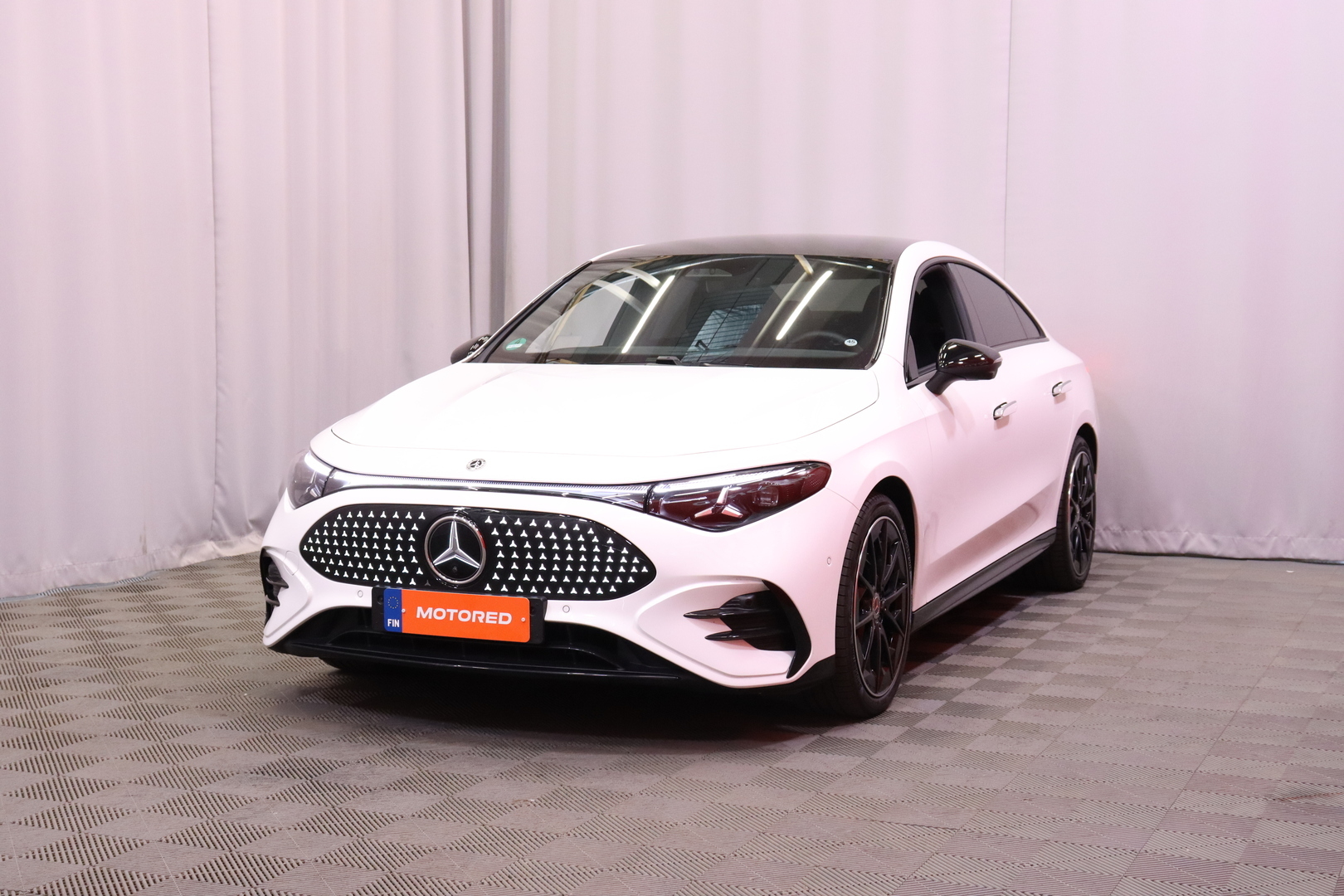 Mercedes-Benz - CLA - 350 4MATIC AMG Line - Sedan