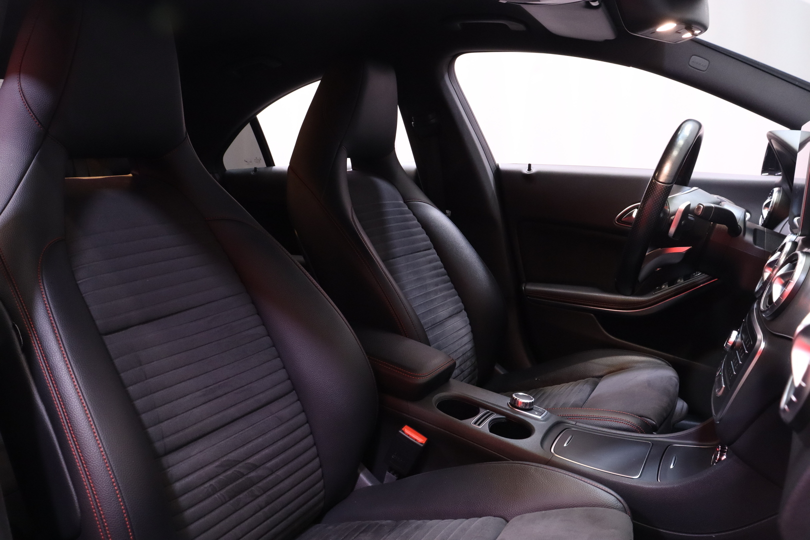 Mercedes-Benz - CLA - 200 A Business AMG - Coupe