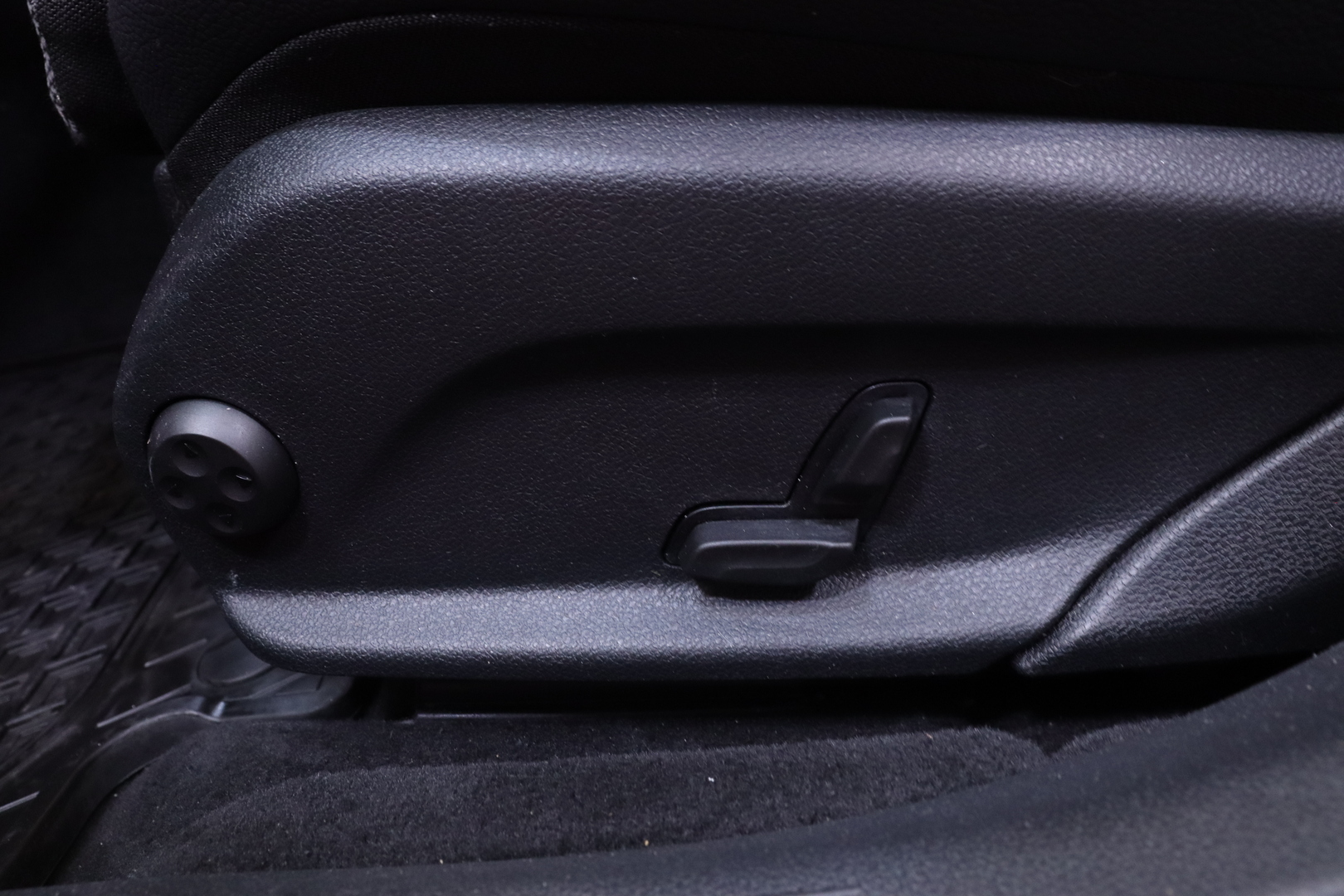 Mercedes-Benz - E - 220 d 4MATIC Sedan // SUOMI-auto / Widescreen / Multibeam / Blis / Kamera // - Sedan