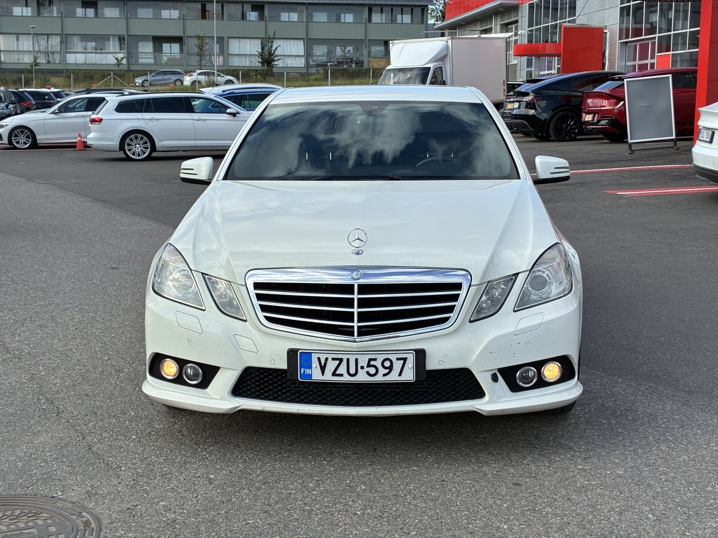 Mercedes-Benz - E - 250 CGI BE A - Sedan