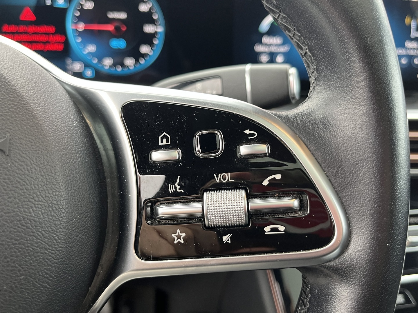 Mercedes-Benz - EQC - EQC 400 4MATIC Farmari (AC) 5ov - Farmari