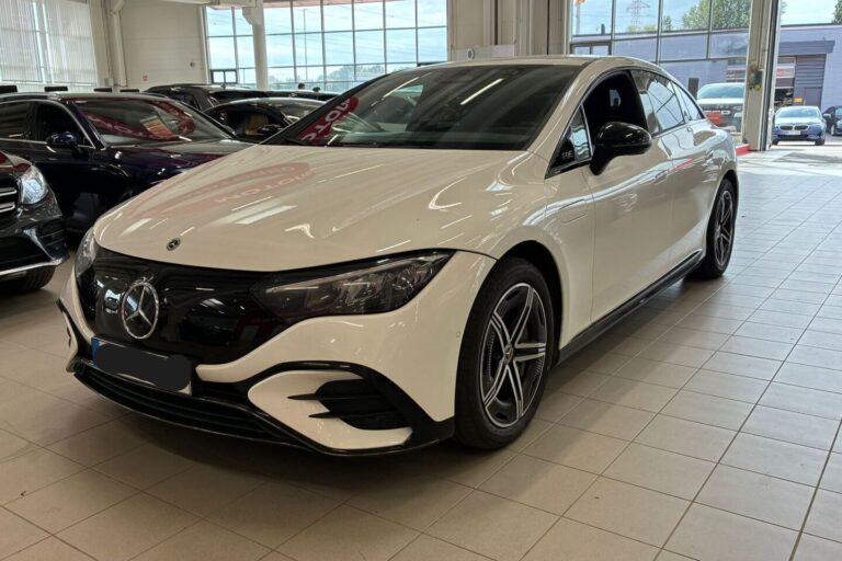 Mercedes-Benz - EQE - 300 AMG Line - Sedan