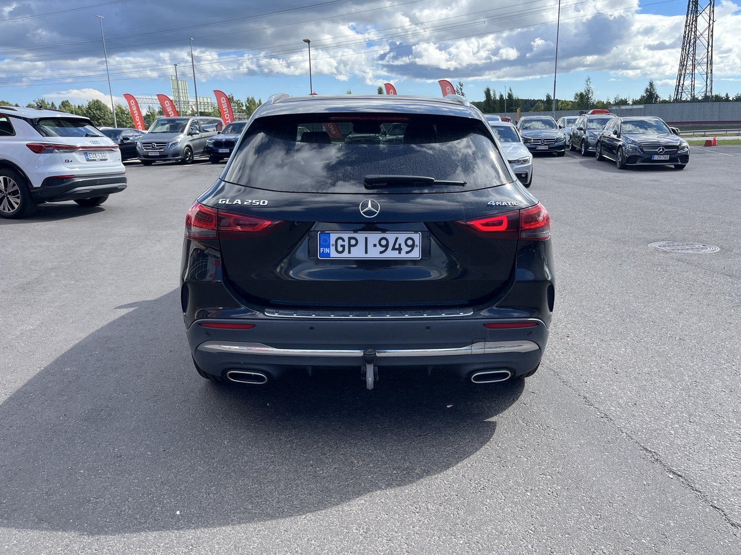 Mercedes-Benz - GLA - 250 4MATIC AMG / Koukku / Burmester / Multibeam LED / Lohko // - Farmari