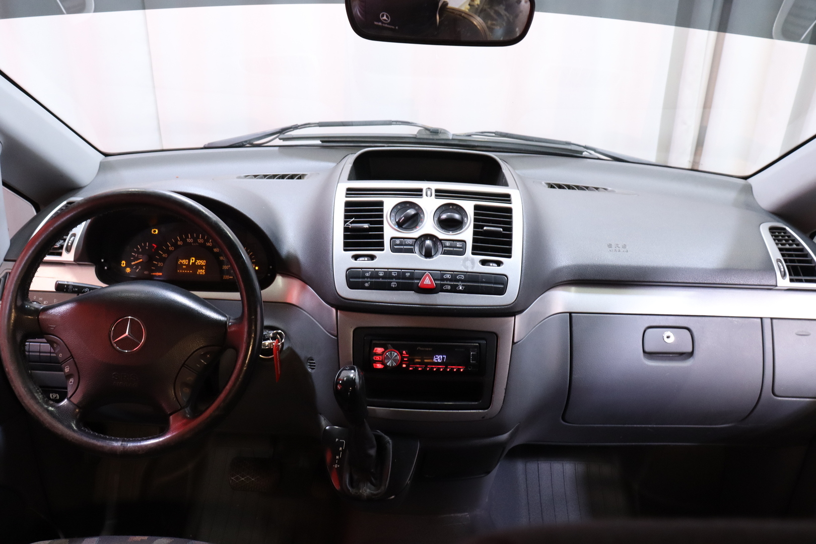 Mercedes-Benz - Vito - 115CDI-2,7/32KB keskipitkä. A / Myydään huutokaupat.com / - Pakettiauto