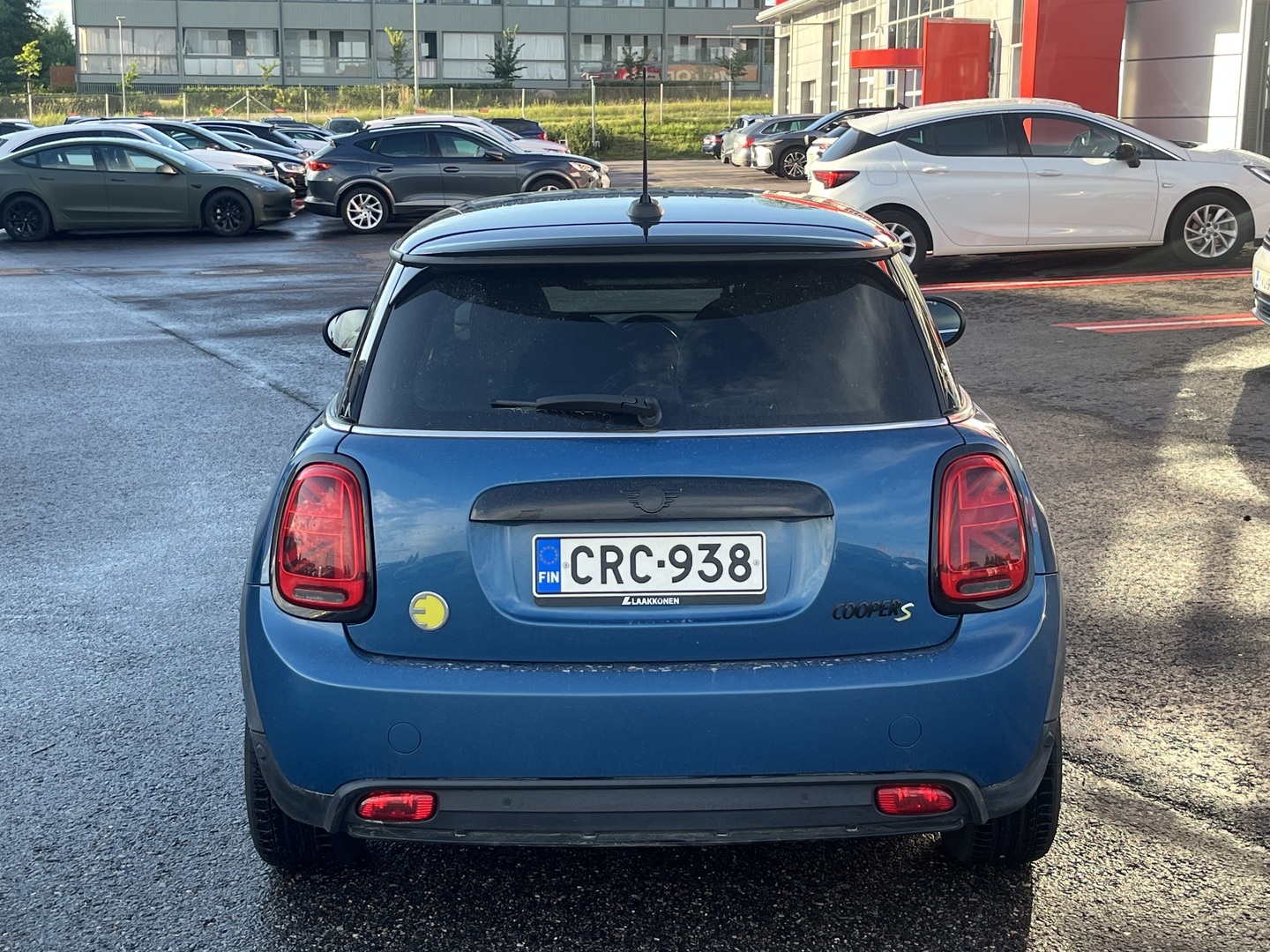 Mini - Cooper SE - Sporttipenkit / Adaptiiviset LED-ajovalot / Multitone-katto / Comfort-paketti / 2x renkaat - Viistoperä