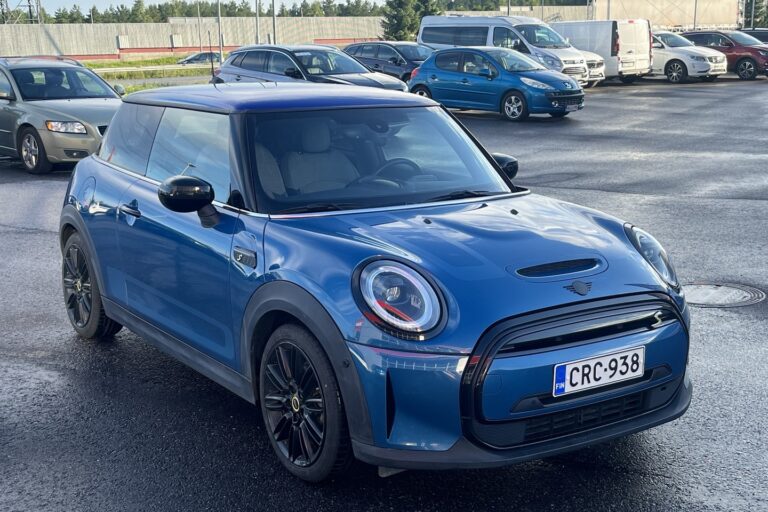 Mini - Cooper SE - Sporttipenkit / Adaptiiviset LED-ajovalot / Multitone-katto / Comfort-paketti / 2x renkaat - Viistoperä