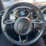 Mini - Cooper SE - Sporttipenkit / Adaptiiviset LED-ajovalot / Multitone-katto / Comfort-paketti / 2x renkaat - Viistoperä