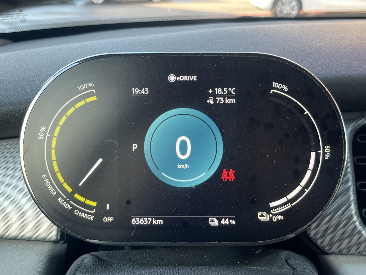 Mini - Cooper SE - Sporttipenkit / Adaptiiviset LED-ajovalot / Multitone-katto / Comfort-paketti / 2x renkaat - Viistoperä