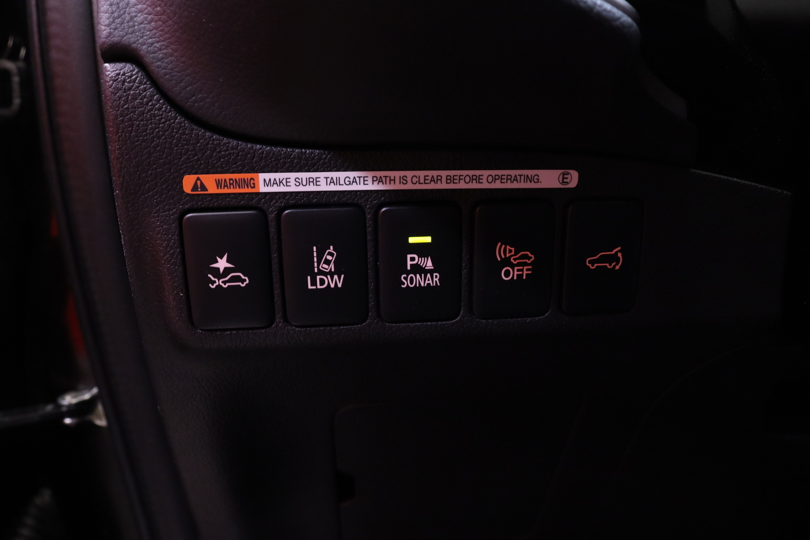Mitsubishi - Outlander - 2.0 PHEV Instyle / ACC/ 360° / Nahat / Kattoluukku / Keyless / Lämmitettävä ohjauspyörä / - Farmari
