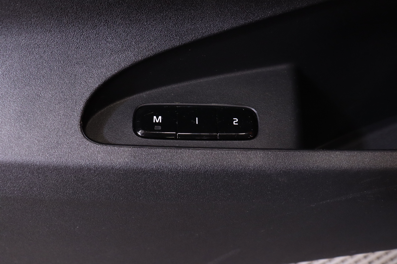 Polestar - 2 - Launch Edition Performance, 300kW, 78kWh - Viistoperä
