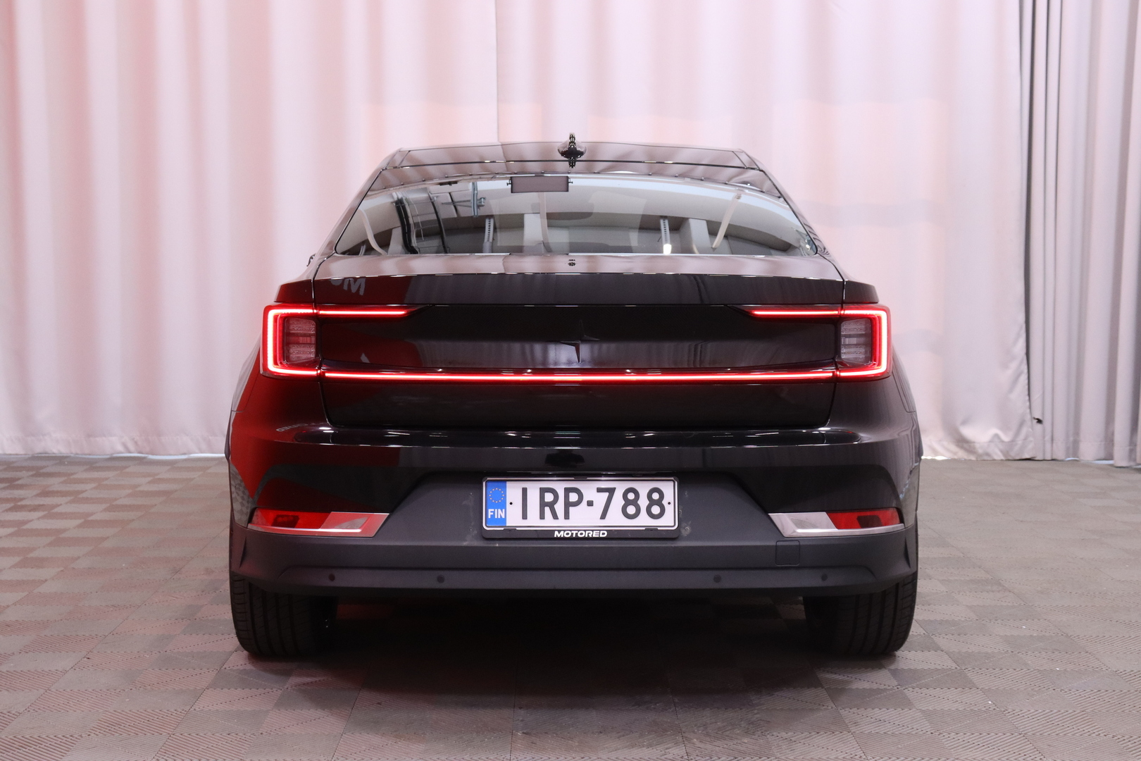 Polestar - 2 - Long range Dual motor Plus Pack, 310kW, 82kWh - Viistoperä