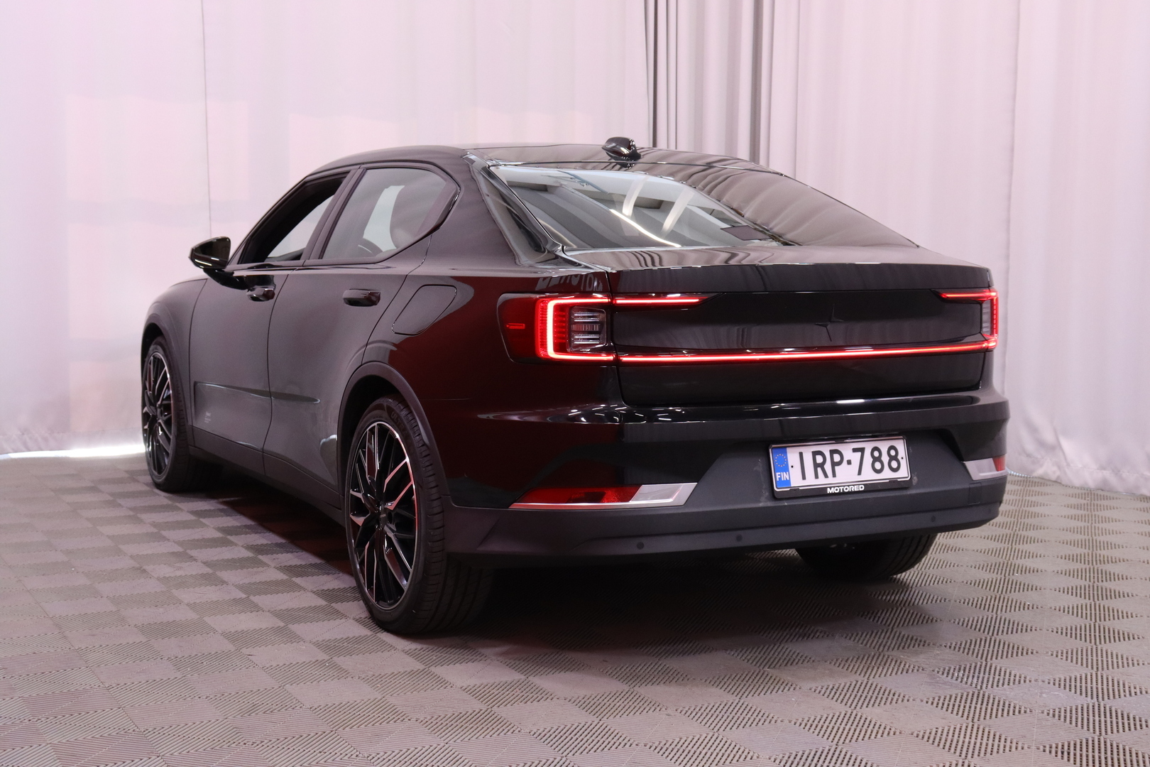 Polestar - 2 - Long range Dual motor Plus Pack, 310kW, 82kWh - Viistoperä