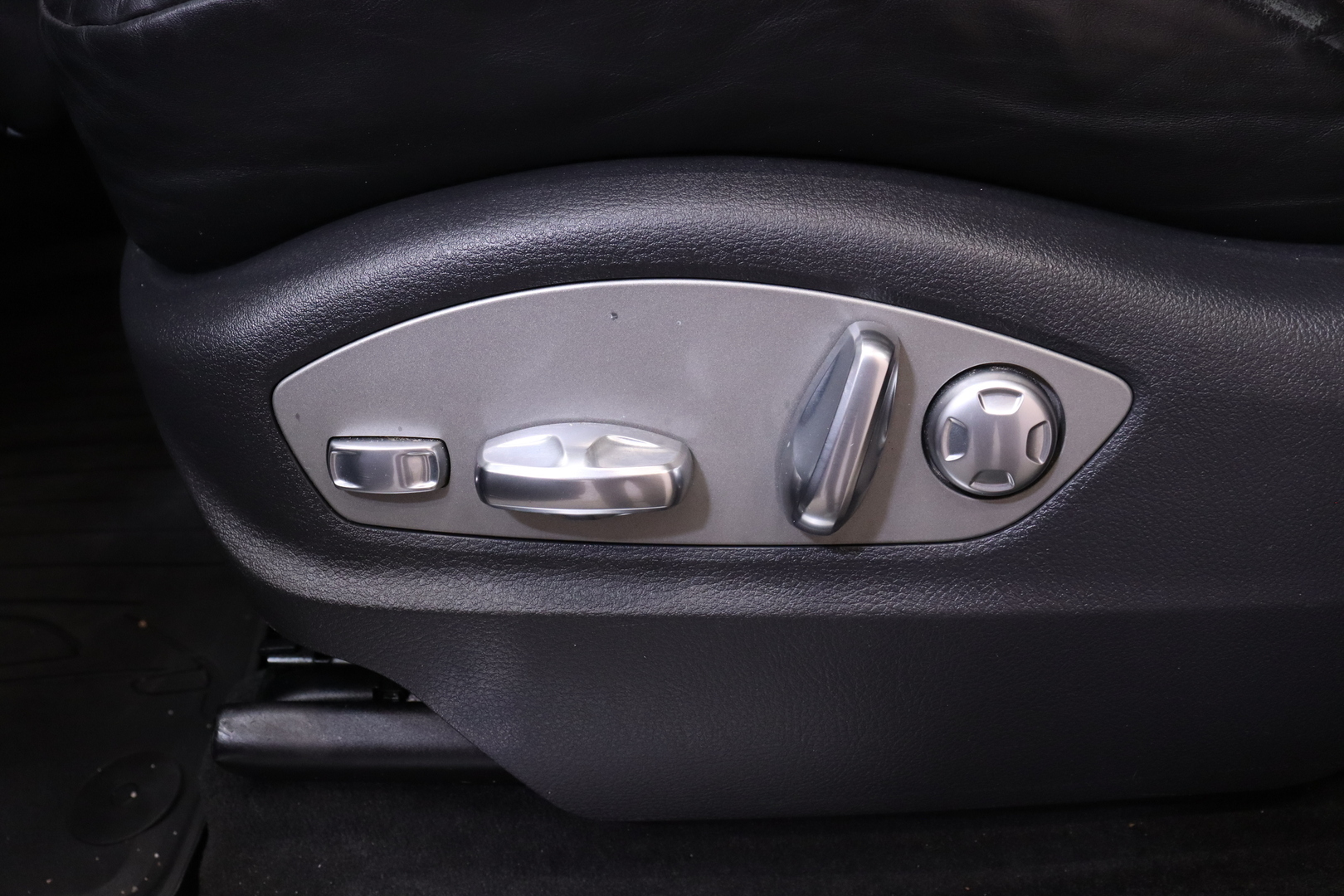 Porsche - Macan - S Diesel - Maastoauto