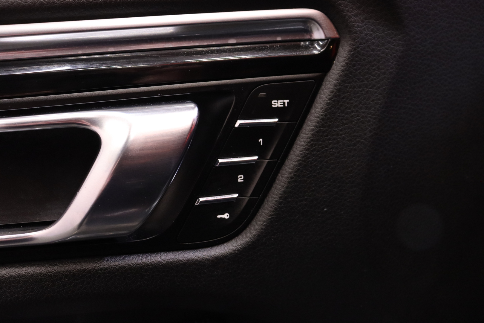 Porsche - Macan - S Diesel - Maastoauto