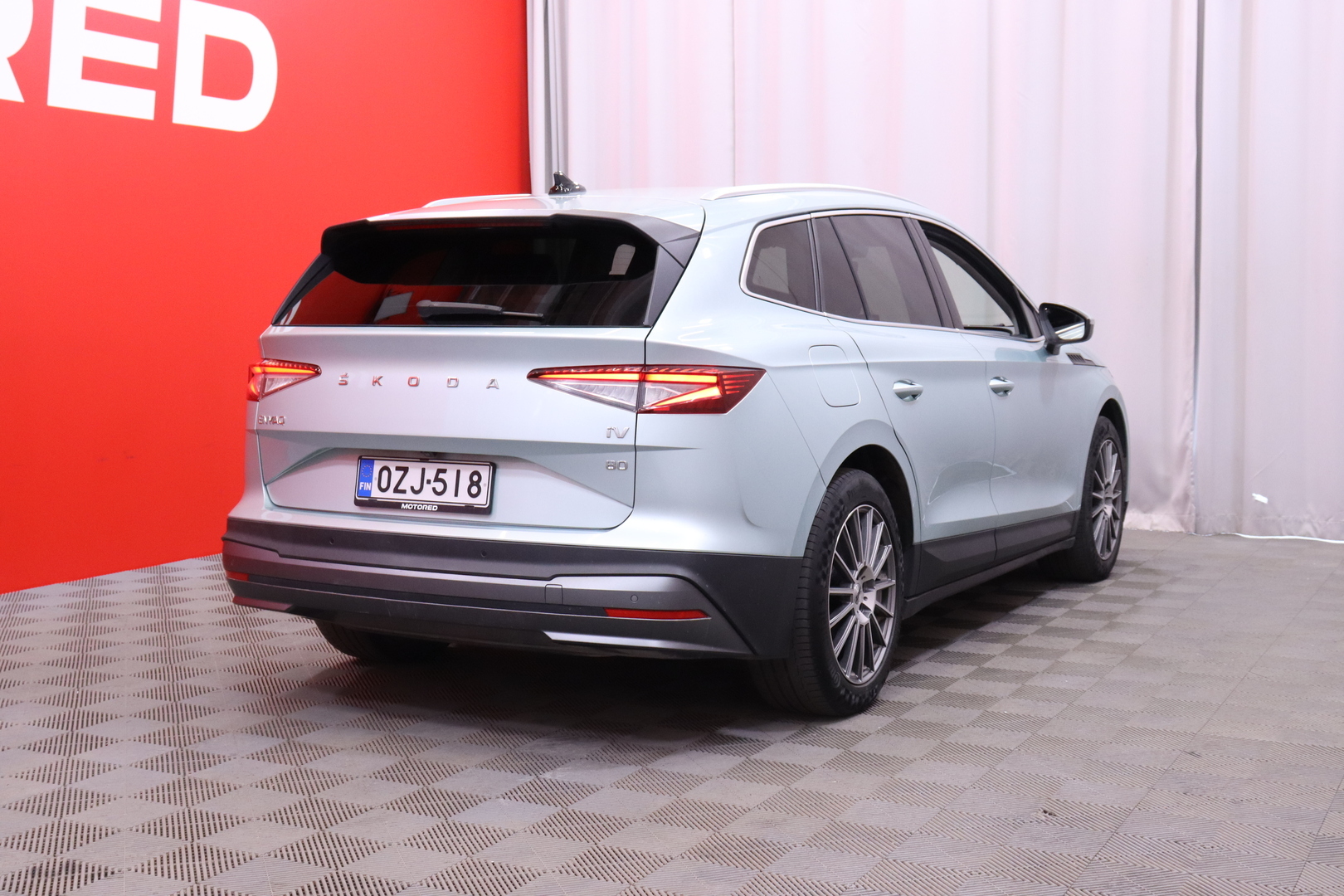 Skoda - Enyaq - 80 IV / ACC / Matrix-LED / Kamera / Digimittaristo / Lämpöpumppu / Kessy / Koukku / - Maastoauto