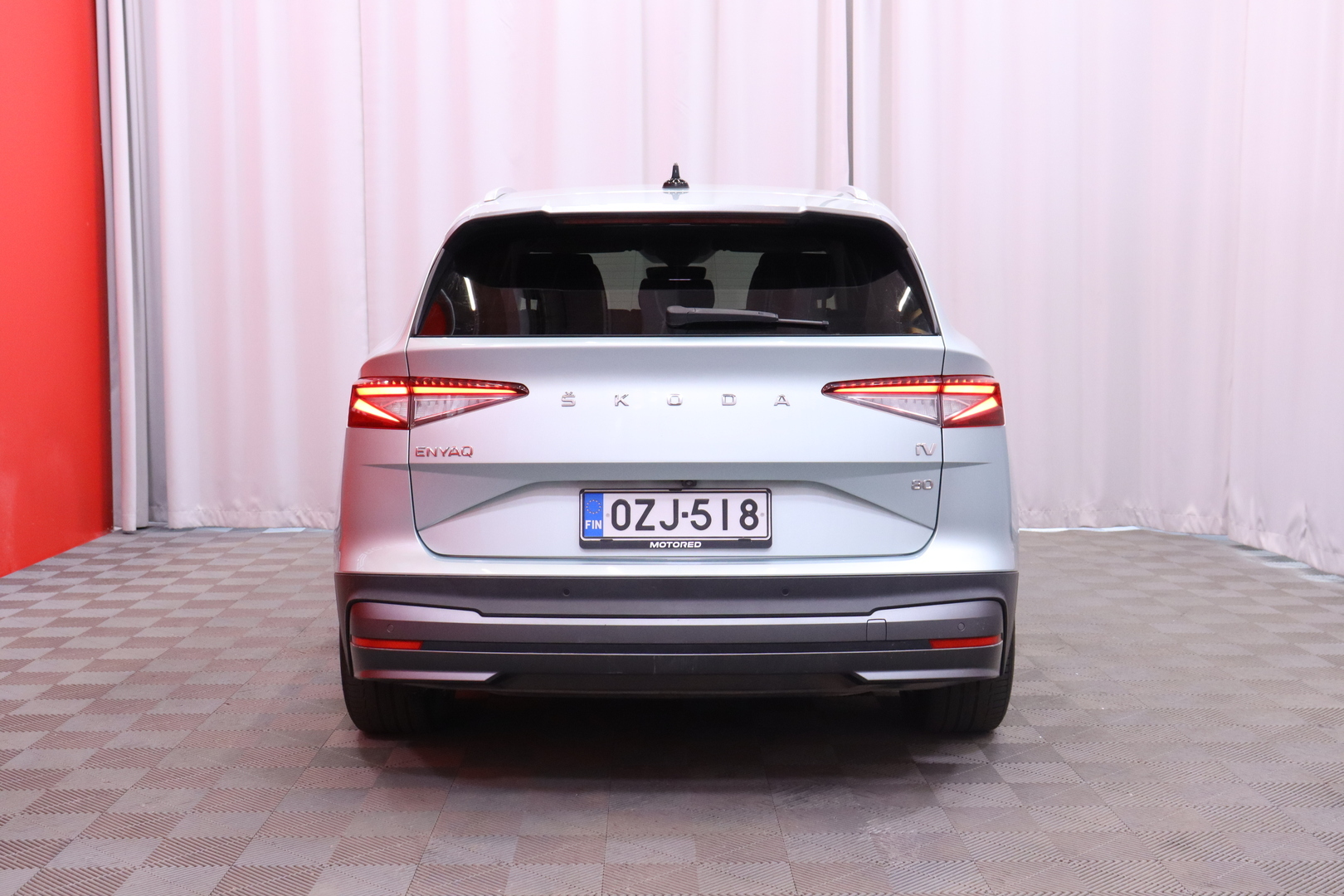 Skoda - Enyaq - 80 IV / ACC / Matrix-LED / Kamera / Digimittaristo / Lämpöpumppu / Kessy / Koukku / - Maastoauto