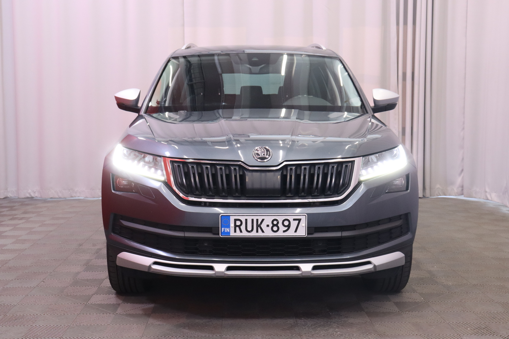 Skoda - Kodiaq - 2,0 TDI 190 4x4 Scout DSG Autom 7P // ACC / LED / Canton / Digimittari / Webasto / Koukku // - Farmari