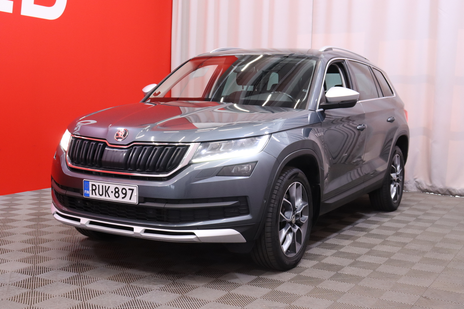Skoda - Kodiaq - 2,0 TDI 190 4x4 Scout DSG Autom 7P // ACC / LED / Canton / Digimittari / Webasto / Koukku // - Farmari
