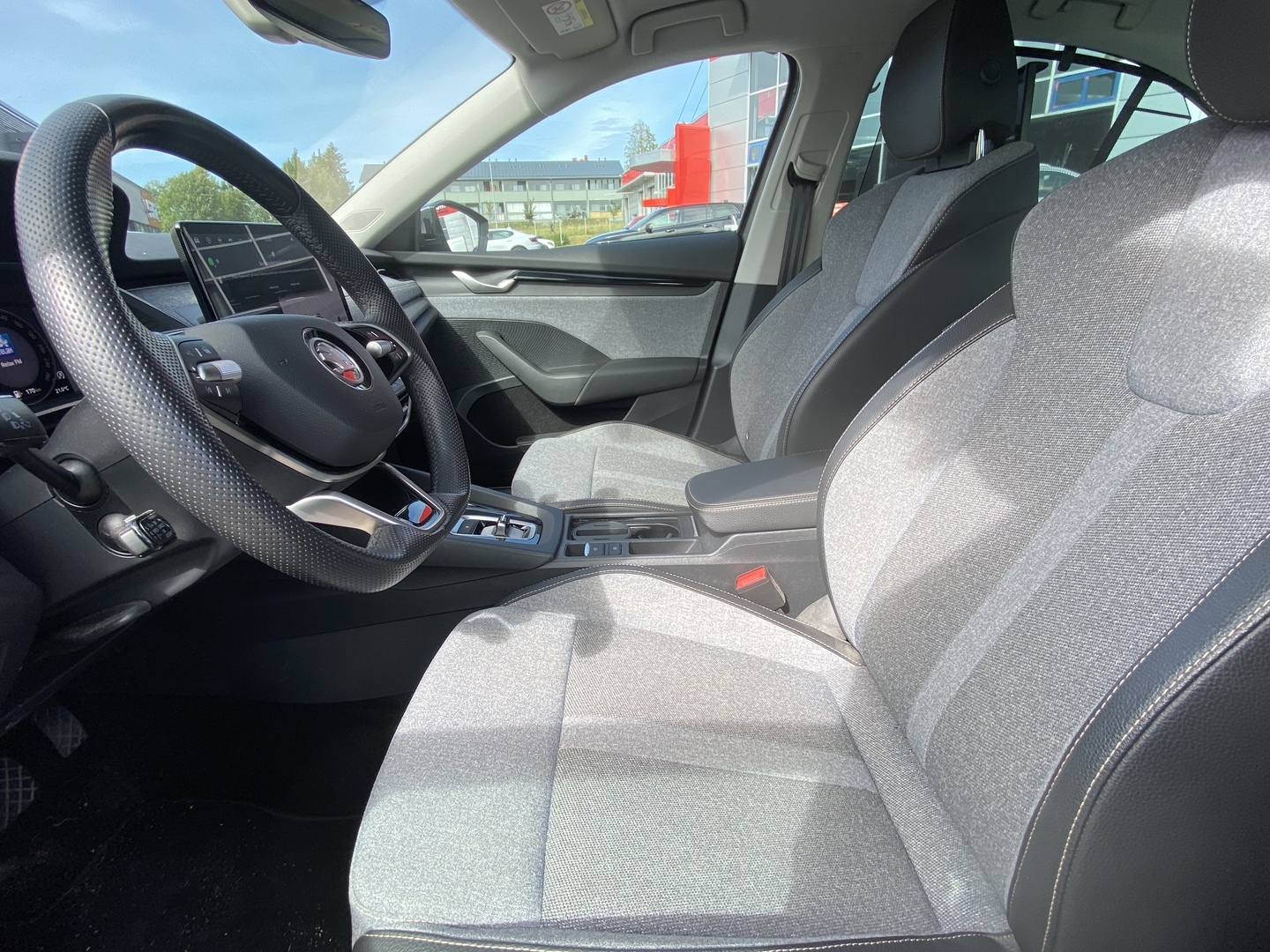Skoda - Octavia - 1.5 TSI 150 Style eTEC DSG Autom. - Sedan