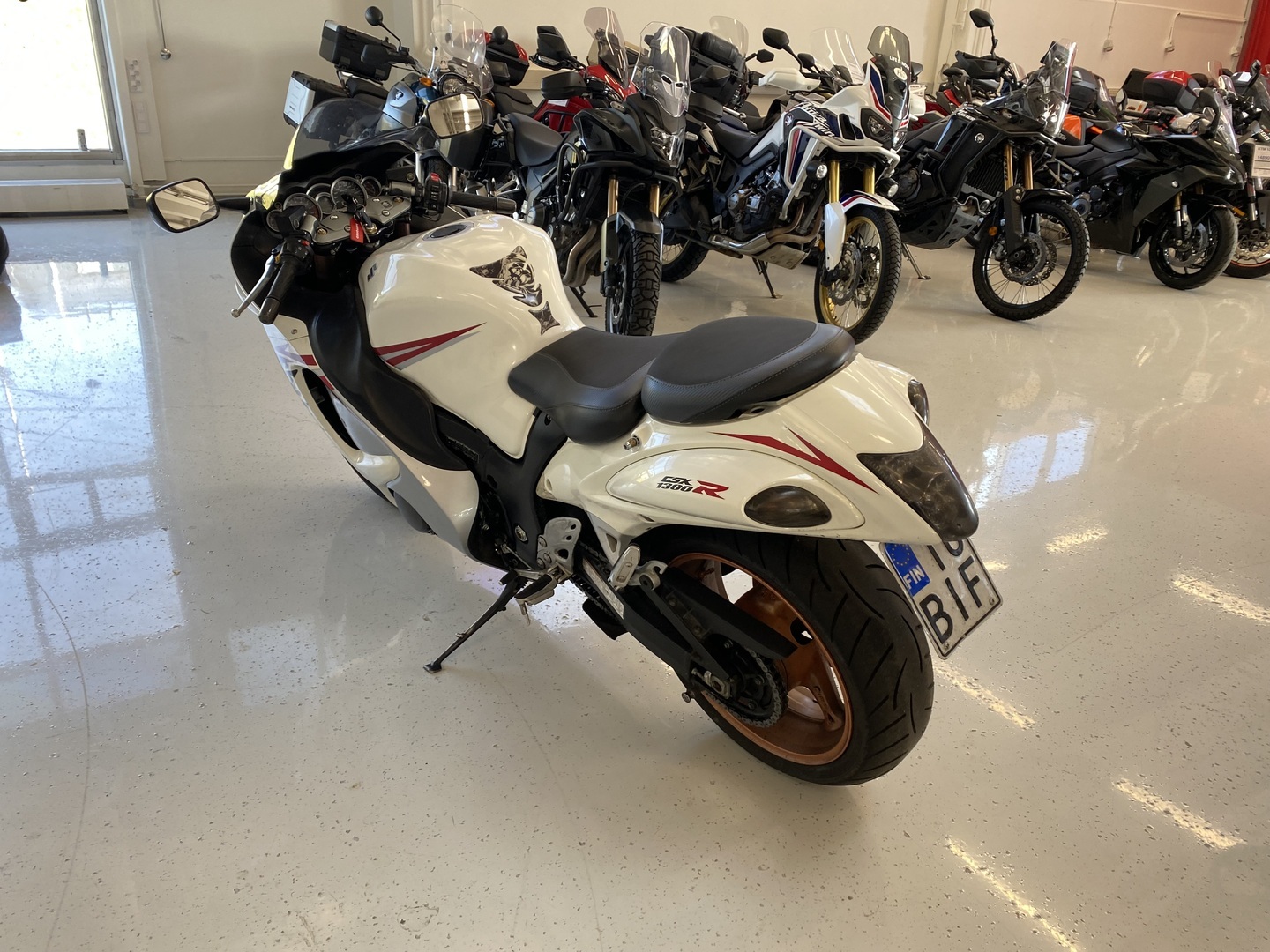 Suzuki - GSX - 1300 R // Juuri saapunut! / Huoltokirja / Yoshimura / Ajomodet // - Moottoripyörä