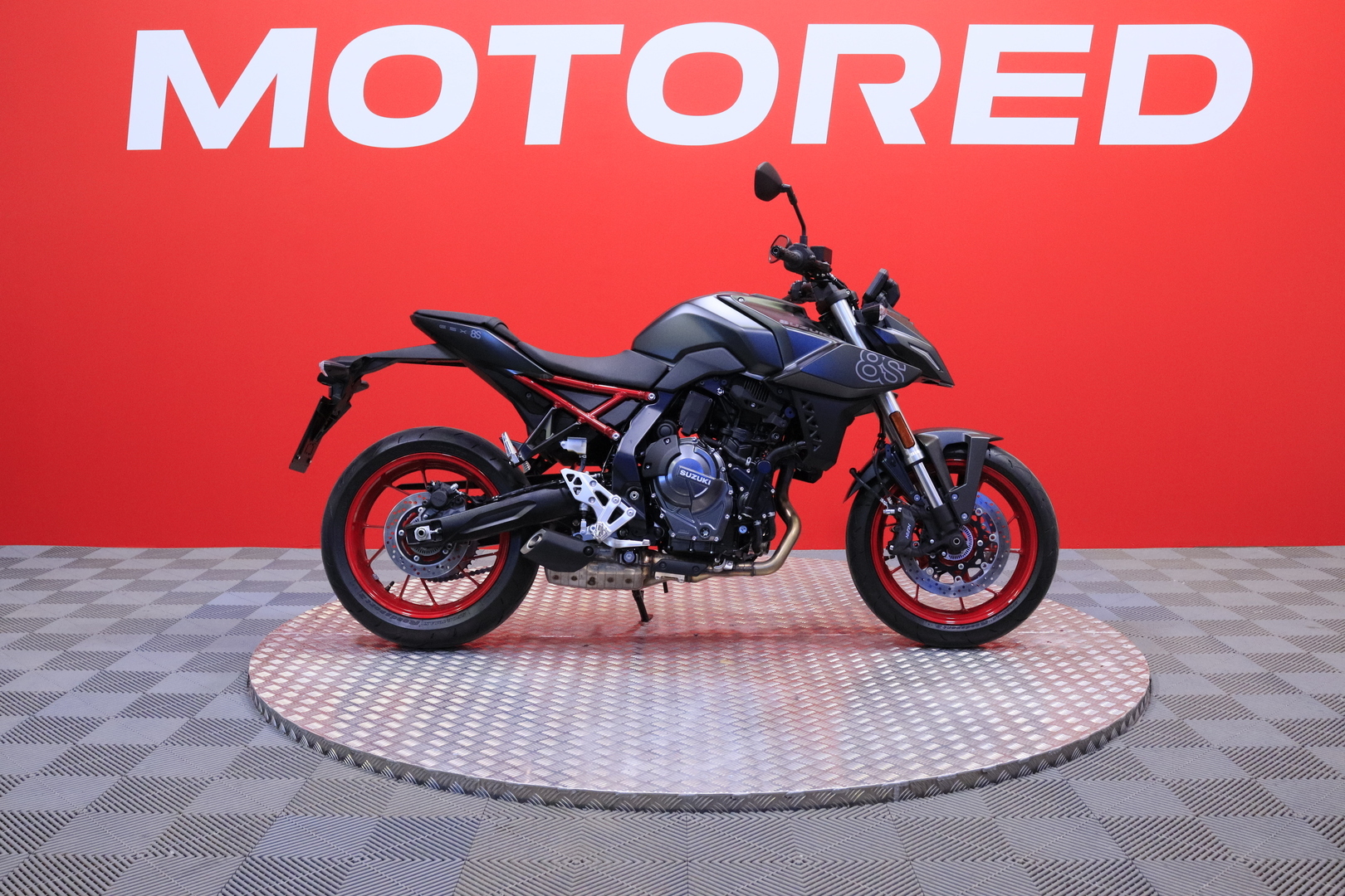 Suzuki - GSX-8S - 800 / Takuu / Kuin uusi / - Moottoripyörä
