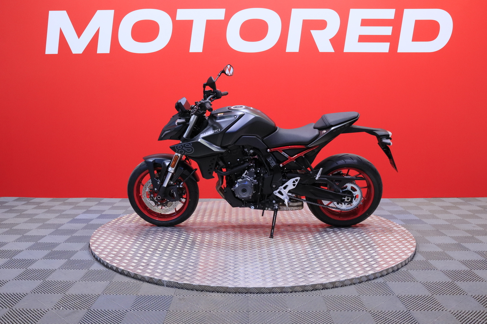 Suzuki - GSX-8S - 800 / Takuu / Kuin uusi / - Moottoripyörä