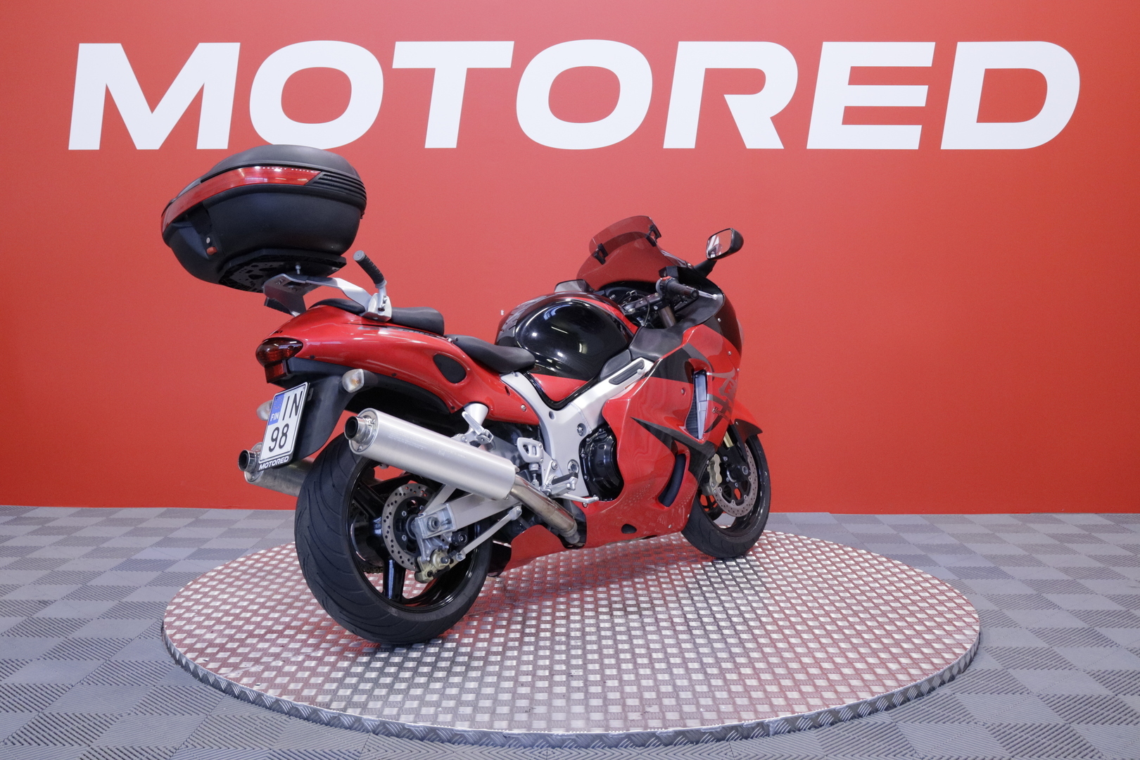Suzuki - GSX - 1300 R // Juuri saapunut! / Huoltokirja / Suomi-pyörä / Takalaukku // - Moottoripyörä