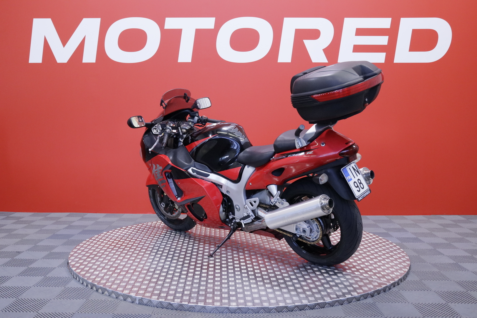 Suzuki - GSX - 1300 R // Juuri saapunut! / Huoltokirja / Suomi-pyörä / Takalaukku // - Moottoripyörä