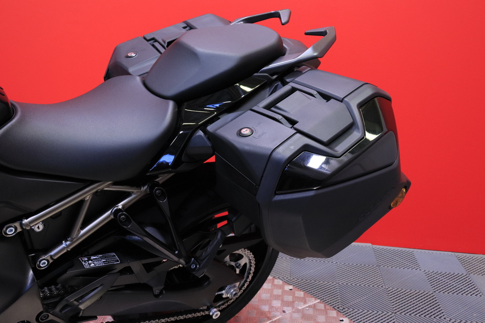 Suzuki - GSX-S - 1000GT // Juuri saapunut! / Vakkari / Kahvalämppärit / Huoltokirja / Laukut // - Moottoripyörä