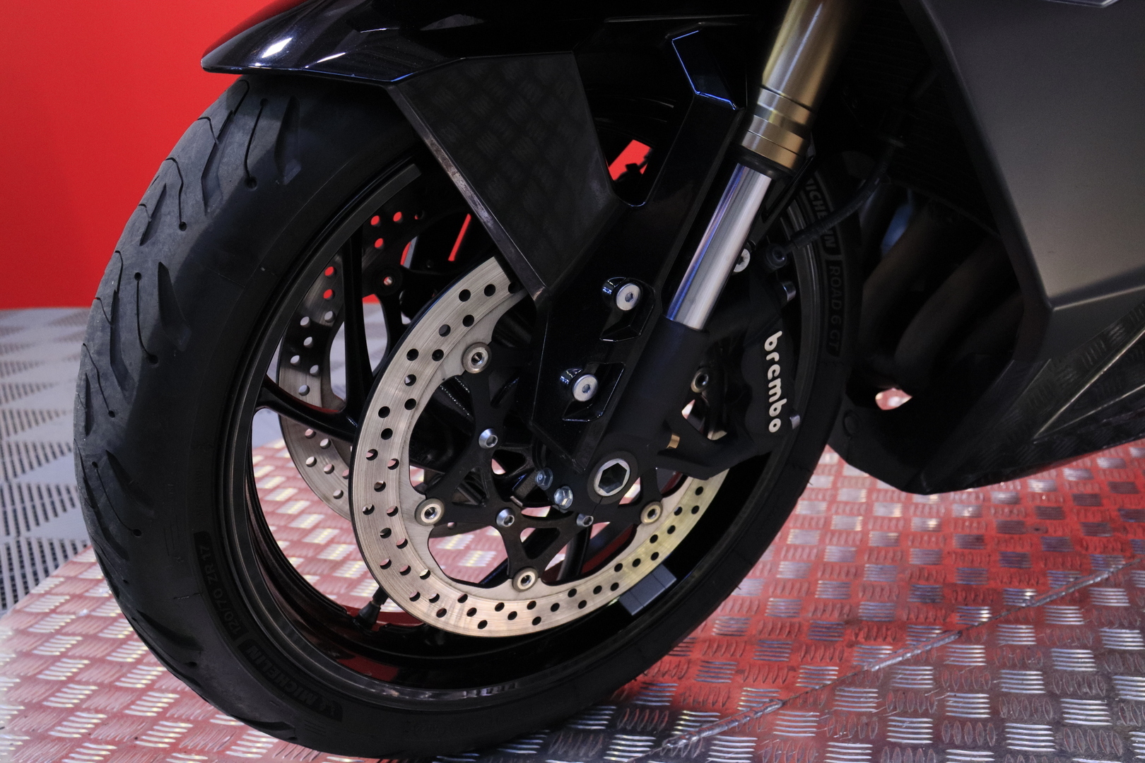 Suzuki - GSX-S - 1000GT // Juuri saapunut! / Vakkari / Kahvalämppärit / Huoltokirja / Laukut // - Moottoripyörä