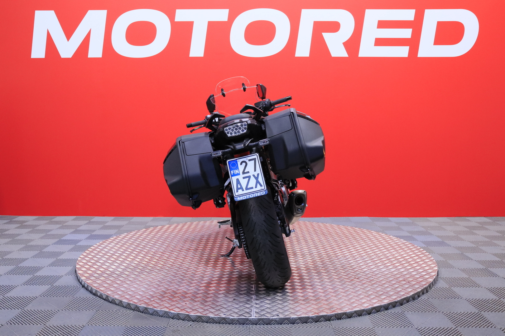 Suzuki - GSX-S - 1000GT // Juuri saapunut! / Vakkari / Kahvalämppärit / Huoltokirja / Laukut // - Moottoripyörä