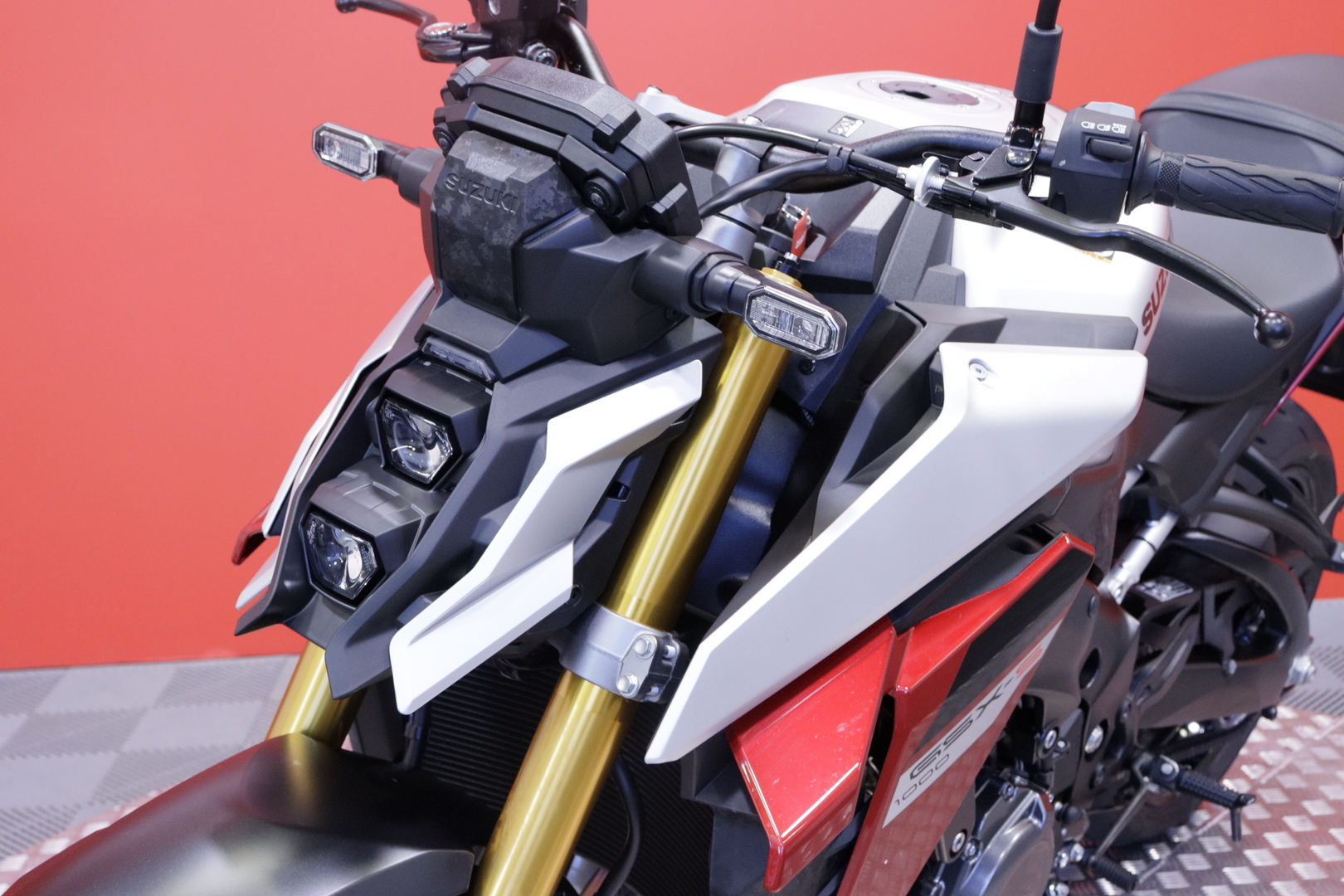 Suzuki - GSX-S - 1000 // Vaihtoehto uudelle / Suomipyörä / Huoltokirja / Alkuperäiskuntoinen // - Moottoripyörä