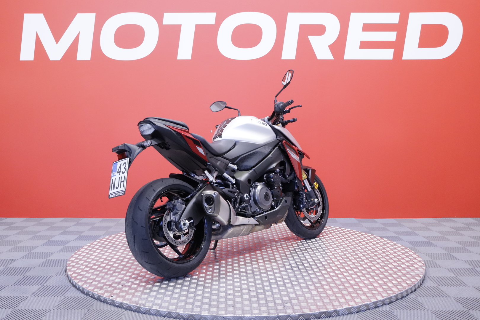 Suzuki - GSX-S - 1000 // Vaihtoehto uudelle / Suomipyörä / Huoltokirja / Alkuperäiskuntoinen // - Moottoripyörä