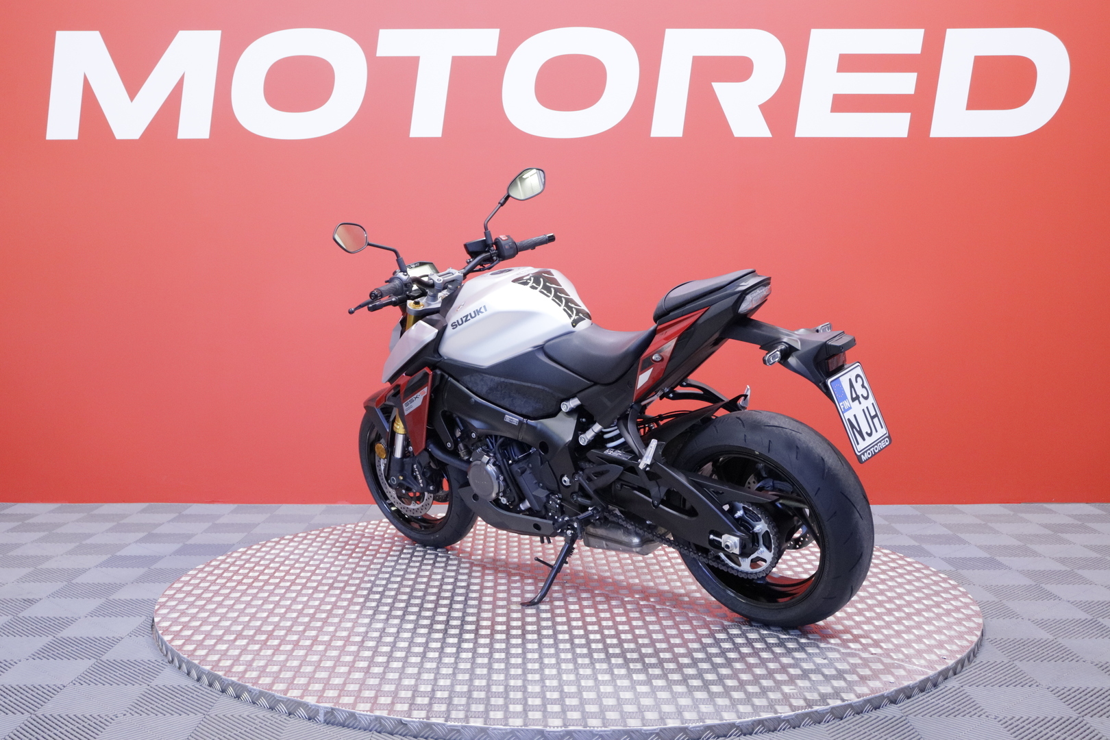 Suzuki - GSX-S - 1000 // Vaihtoehto uudelle / Suomipyörä / Huoltokirja / Alkuperäiskuntoinen // - Moottoripyörä